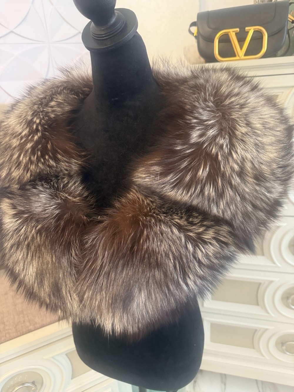 SAGA FURS WRAP SILVEF FOX
